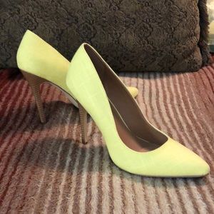 Yellow wooden heel stiletto